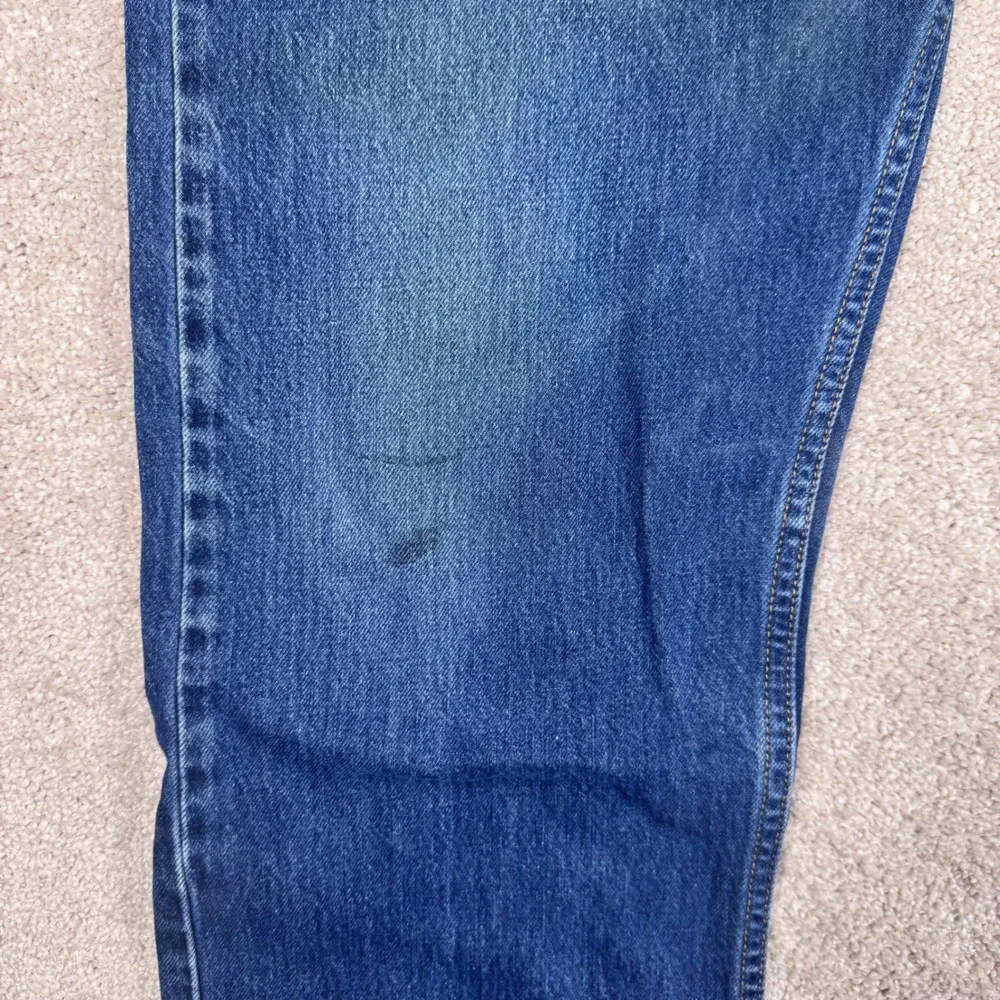 Levis 505 Regular Straight Leg Jeans Mens 40x32‎ Medium Wash Blue Denim 505-0216